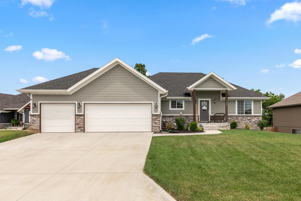 1645 E Vicksburg Passage, Republic, MO 65738 - photo 1