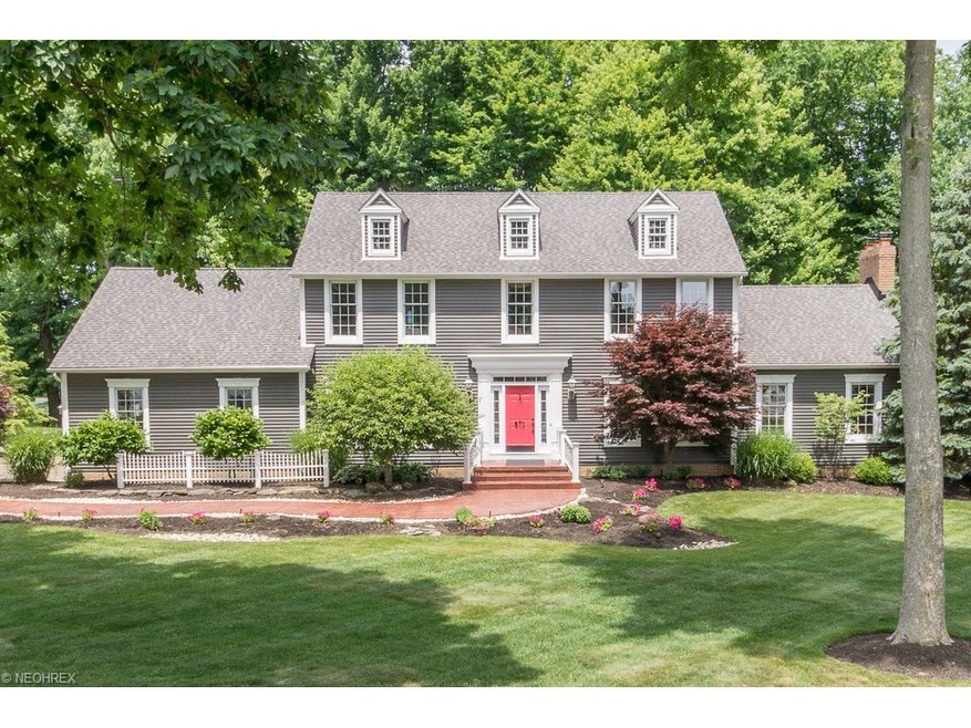 Stunning Ashbrooke Colonial, New Roof and Siding. 