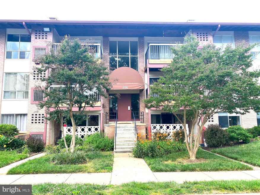 206 Park Terrace Ct SE unit 37, Vienna, VA 22180 - photo 1