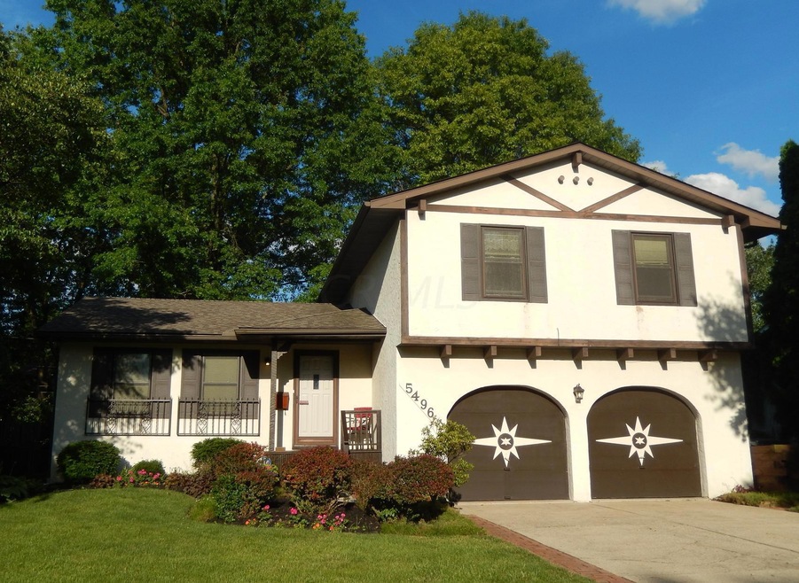 5496 Pine Bluff Front view