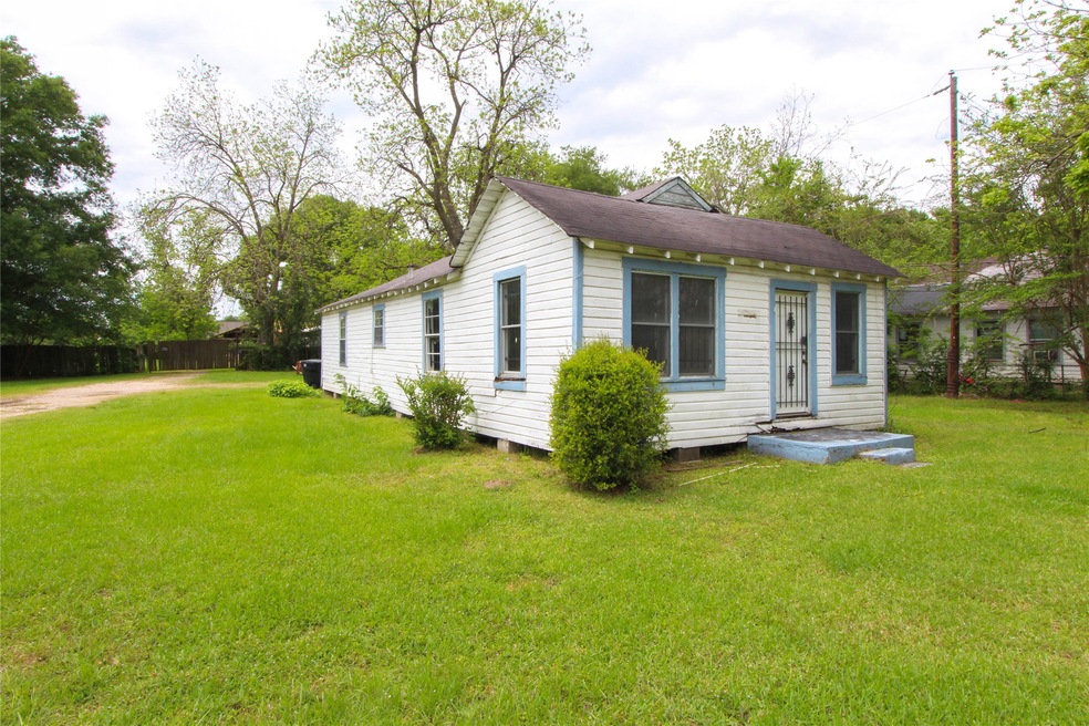 9413 Tower St, Houston, TX 77088 - photo 1