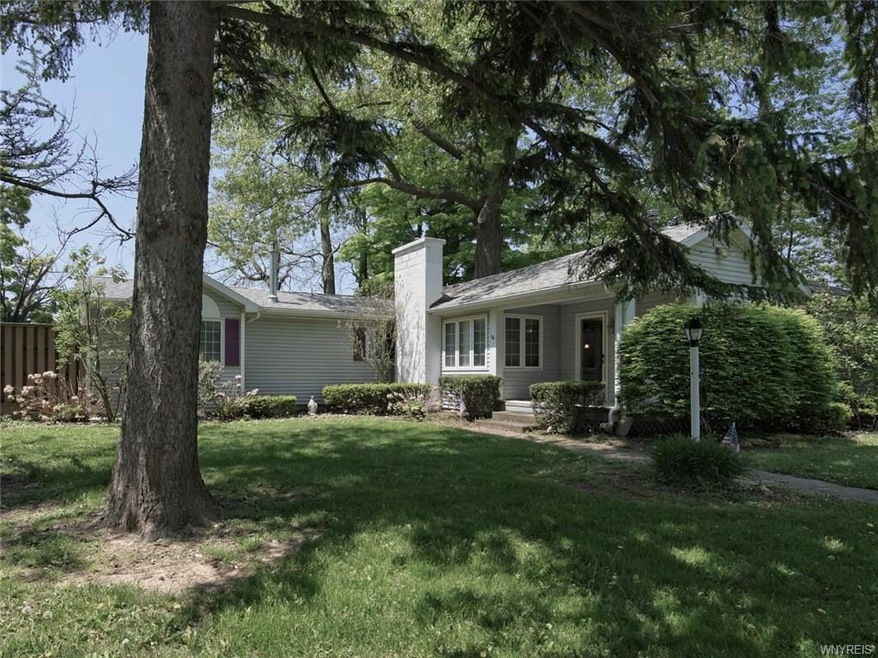 9640 Lake Shore