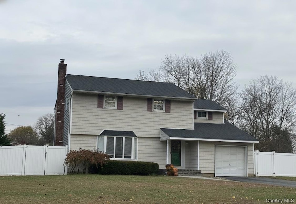 18 Diane Ln, East Northport, NY 11731 - photo 1