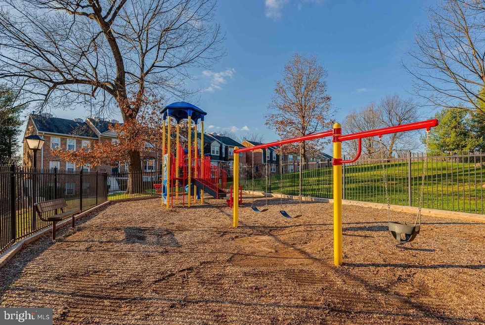 3936 Chesterwood Dr, Silver Spring, MD 20906 - photo 1