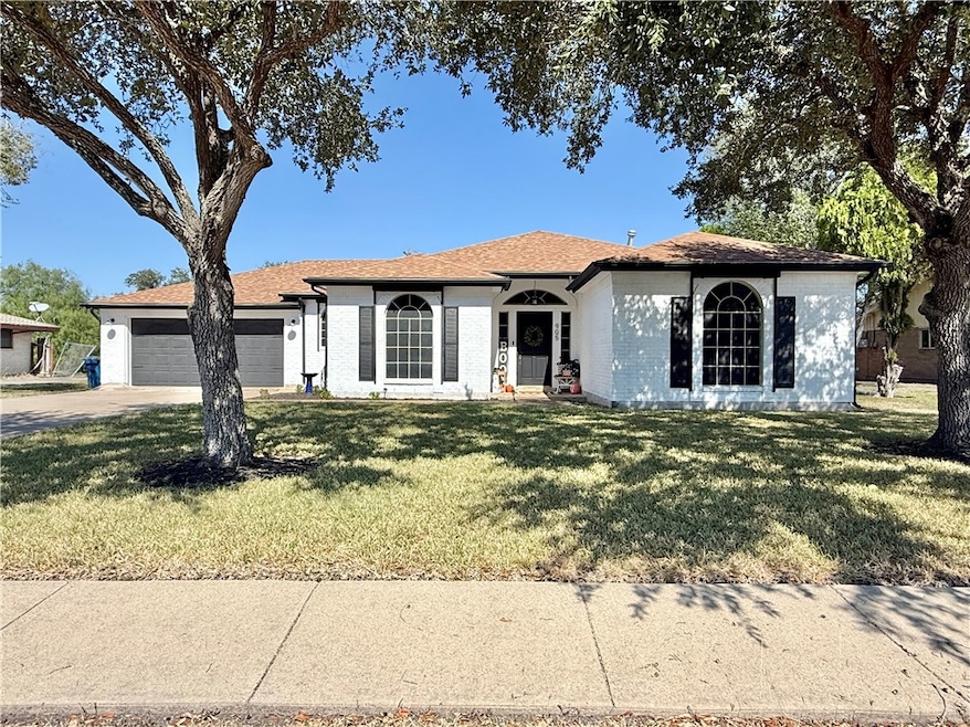 905 Hercules Dr, Bishop, TX 78343 - photo 1