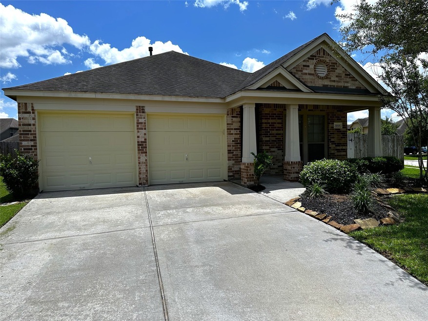 31818 Forest Park Ct, Conroe, TX 77385 - photo 1