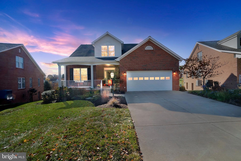 122 N View Cir, Warrenton, VA 20186 - photo 1