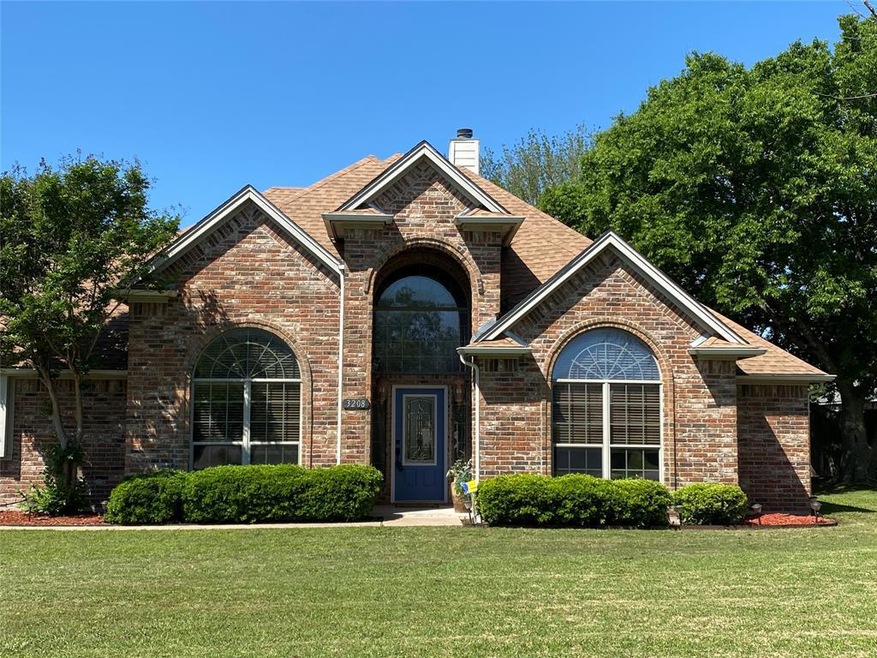 3208 Walnut Creek Pkwy, Granbury, TX 76049 - photo 1
