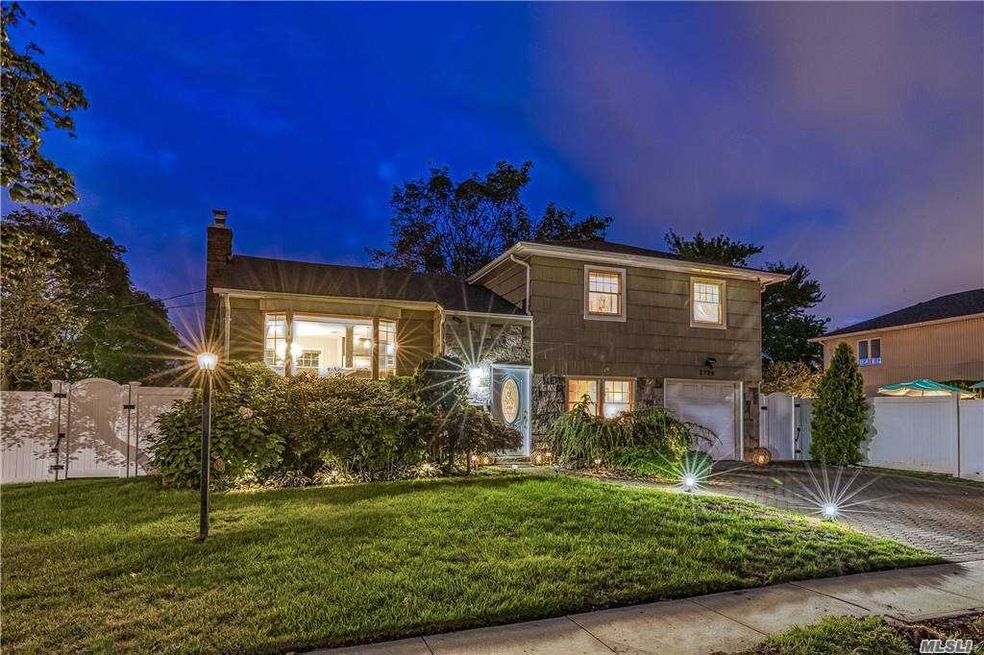 2724 Walker St, Bellmore, NY 11710 - photo 1