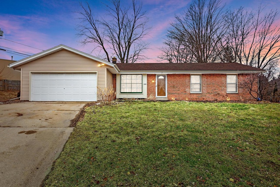 2004 Capella Ct, Waukesha, WI 53186 - photo 1