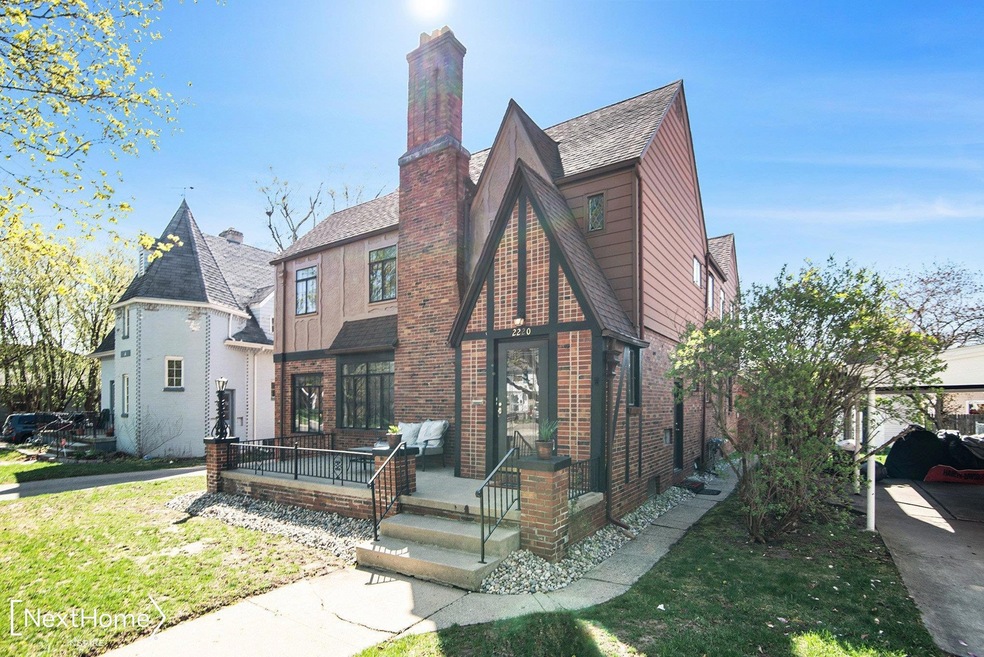 2220 E Court St, Flint, MI 48503 - photo 1