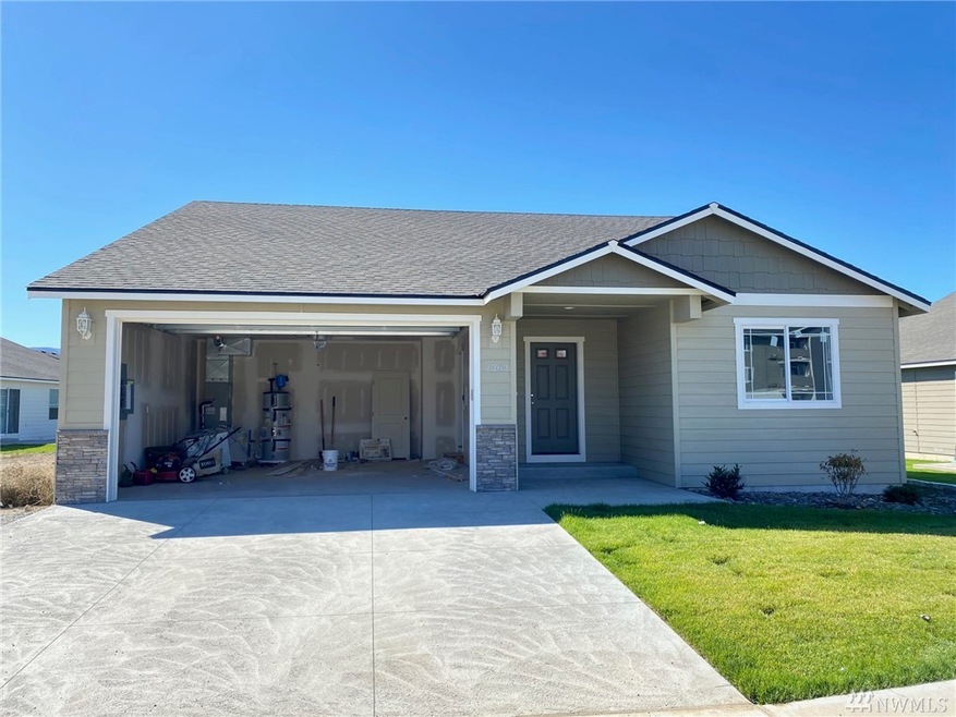 2262 S Mystical Loop, East Wenatchee, WA 98802 - photo 1