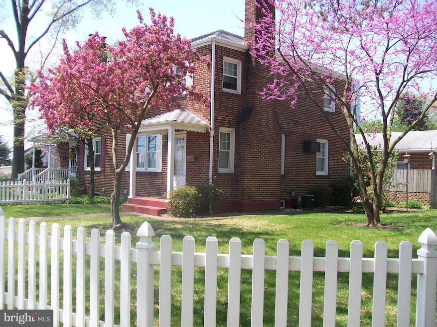 503 Vine St, Middletown, PA 17057 - photo 1