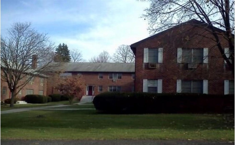 65 Curie Rd unit E2, Cornwall On Hudson, NY 12520 - photo 1