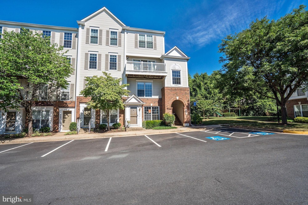 46872 Clarion Terrace unit 302, Sterling, VA 20164 - photo 1