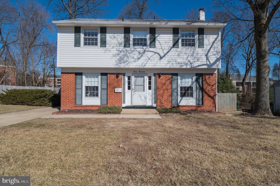 717 Walnutree Ln, Claymont, DE 19703 - photo 1