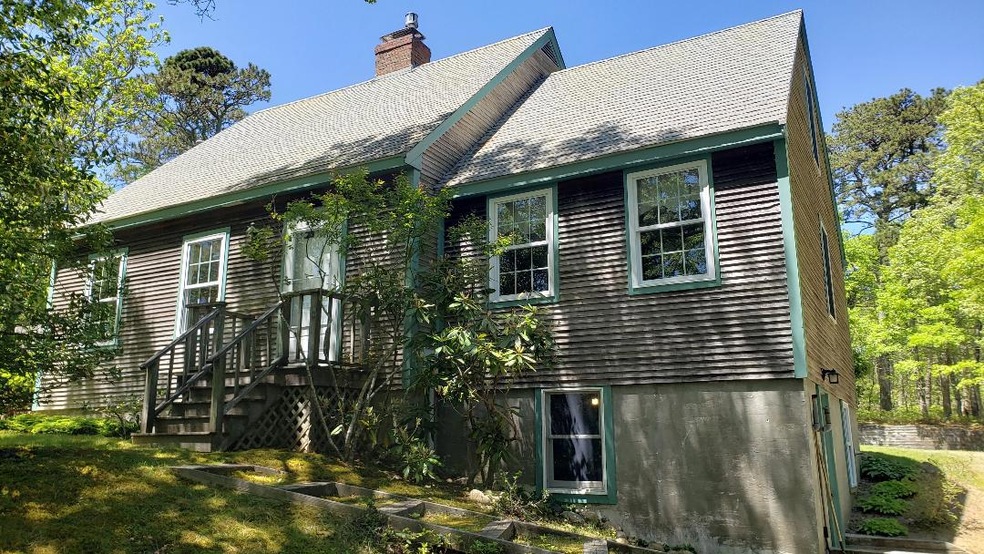 233 Daggett Ave, Vineyard Haven, MA 02568 - photo 1