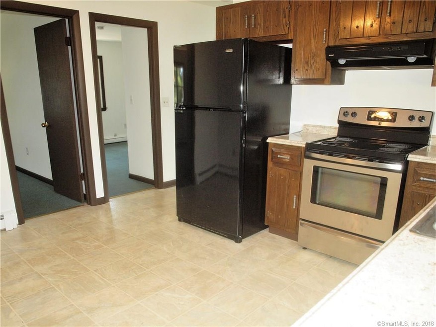 770 Fairview Ave unit 2, Bridgeport, CT 06606 - photo 1