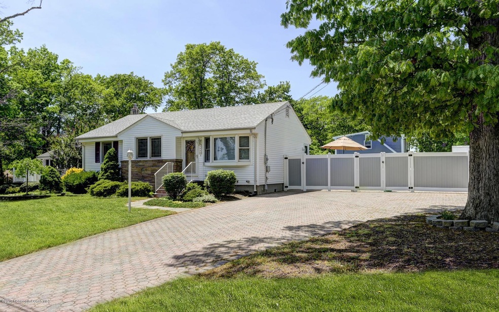 388 Overlook Dr, Neptune, NJ 07753 - photo 1