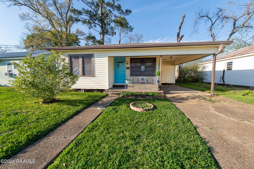 920 W Ash Ave, Eunice, LA 70535 - photo 1