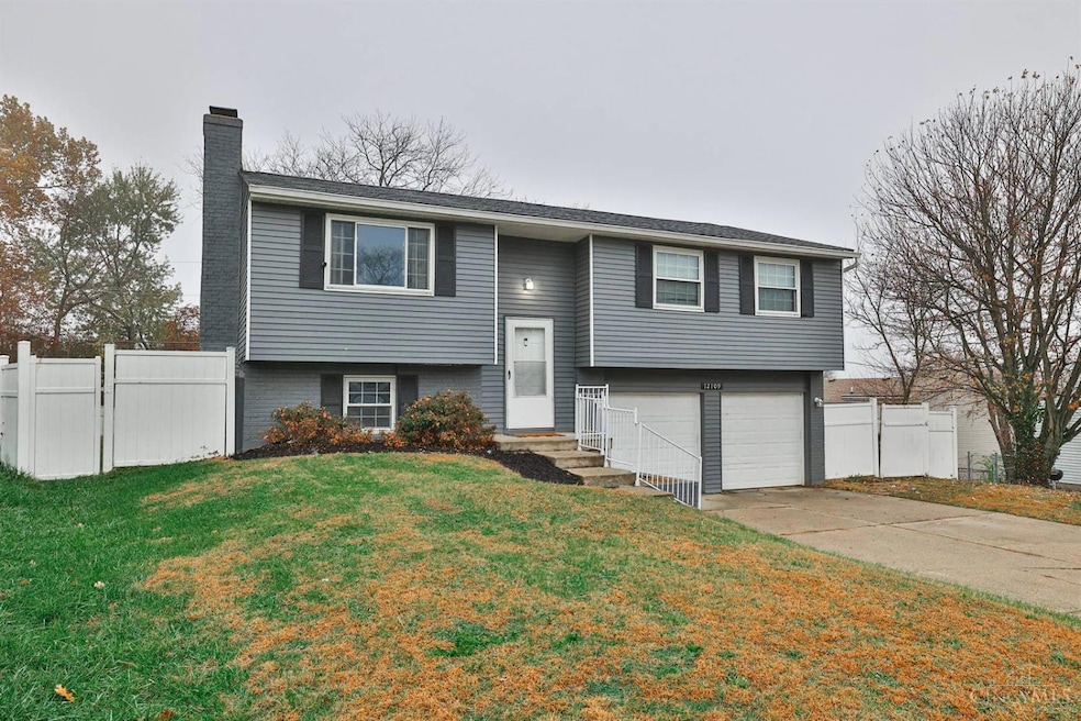 12109 Birchgrove Ct, Cincinnati, OH 45251 - photo 1