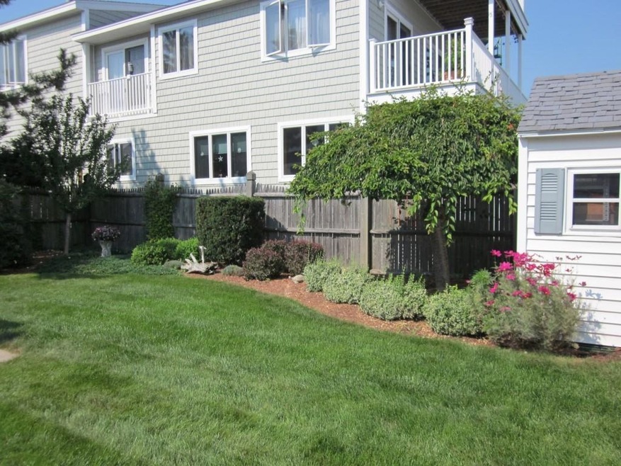 128 Ocean Dr, Seabrook, NH 03874 - photo 1