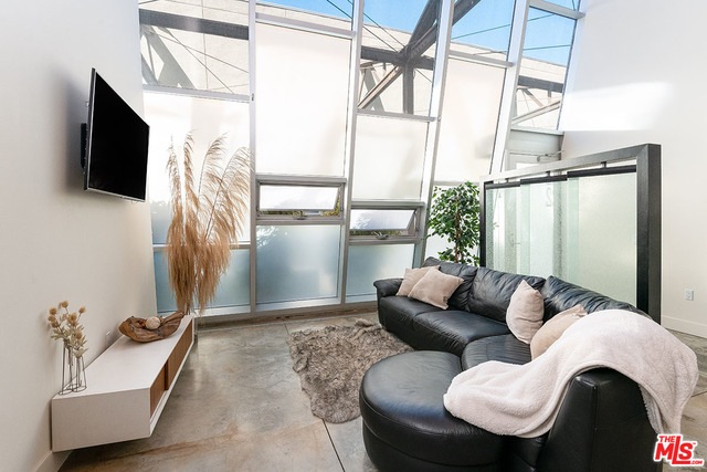 Sold $880,000 • Co-Listing Agent