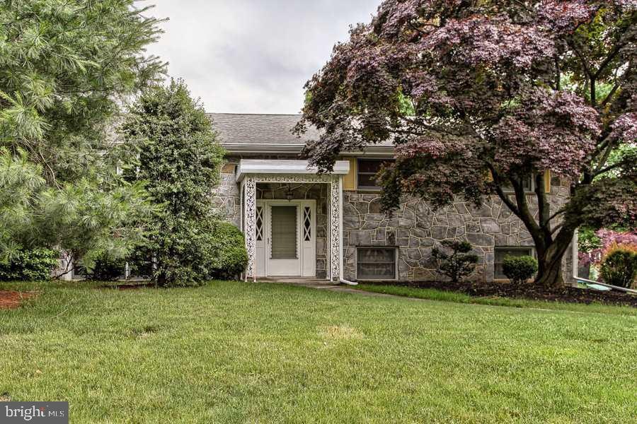 125 Highland Rd, Hershey, PA 17033 - photo 1