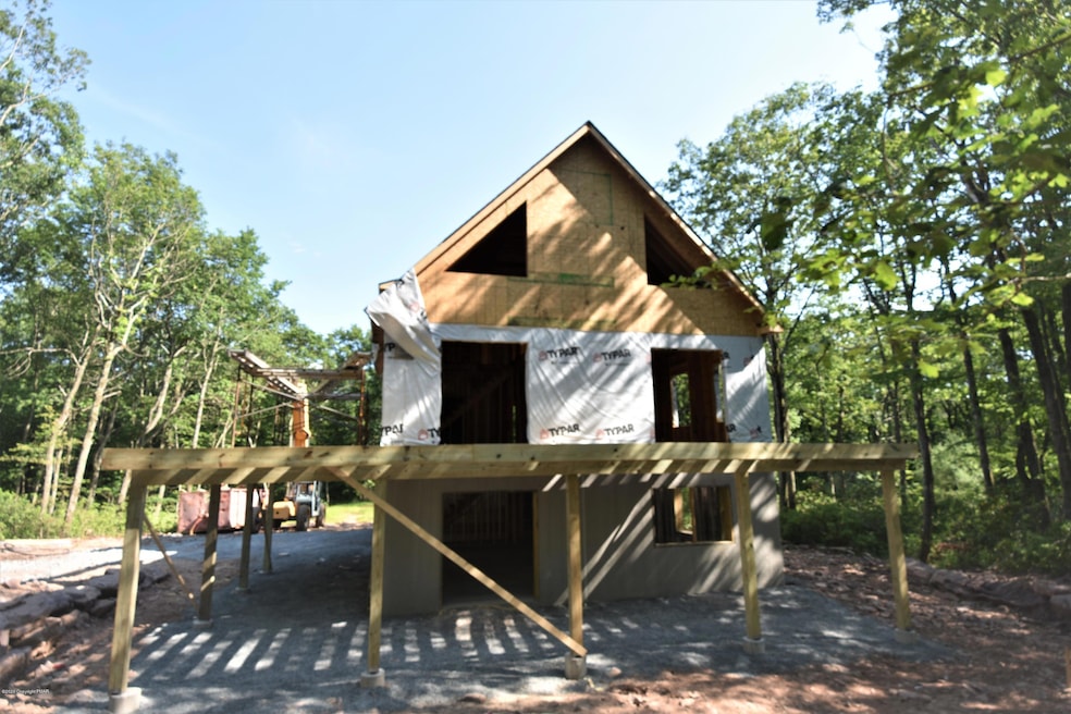 153 Mountain View Dr, Jim Thorpe, PA 18229 - photo 1