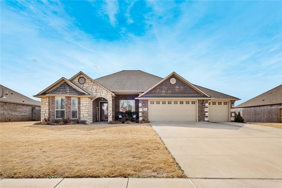 1661 Major Stone Cir, Prairie Grove, AR 72753 - photo 1