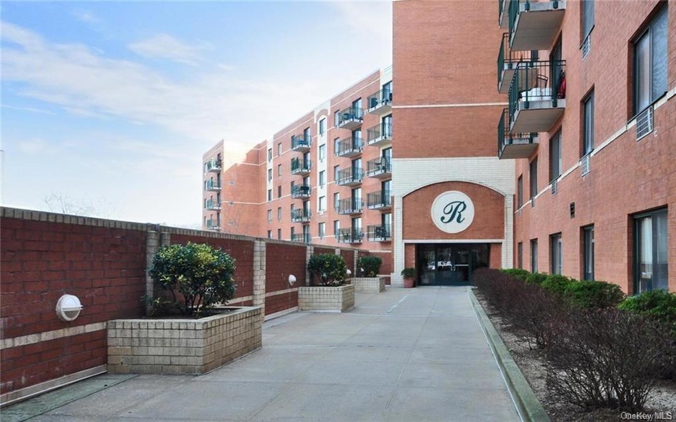 The Regatta unit 301, Mamaroneck, NY 10543 - photo 1