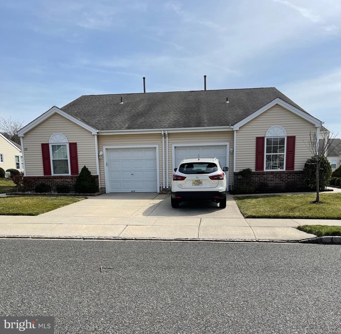 10 Clifford Dr, Mount Laurel, NJ 08054 - photo 1