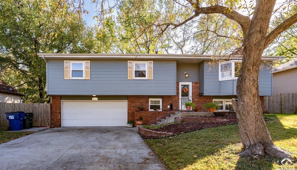 3507 W 10th St, Lawrence, KS 66049 - photo 1