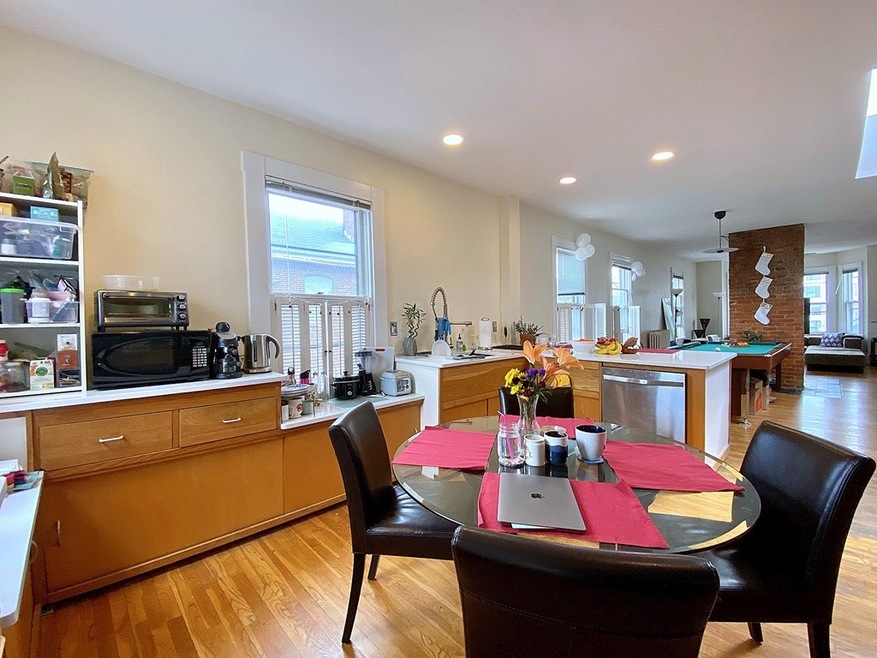 11 Douglass St unit 3, Cambridge, MA 02139 - photo 1