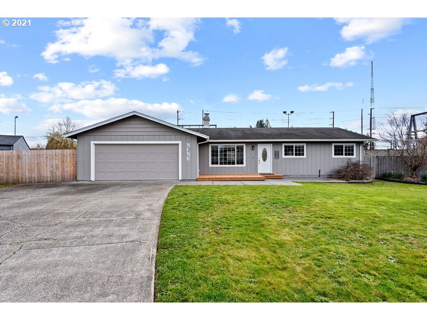 9 35th Ct, Longview, WA 98632 - photo 1