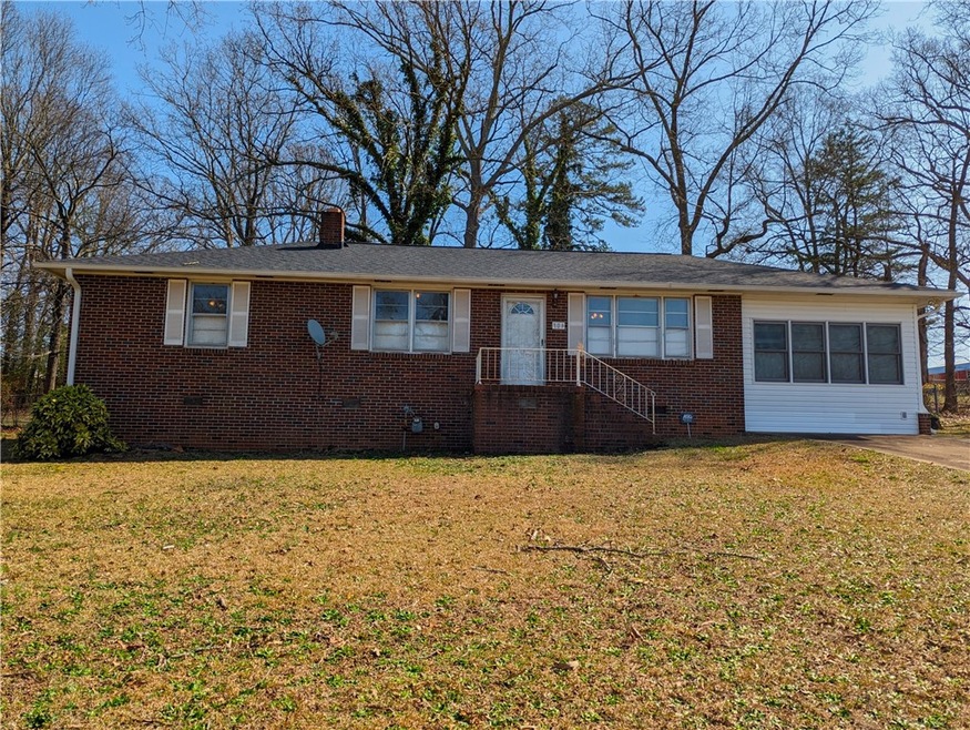 Sold $196,575 • Co-Listing Agent