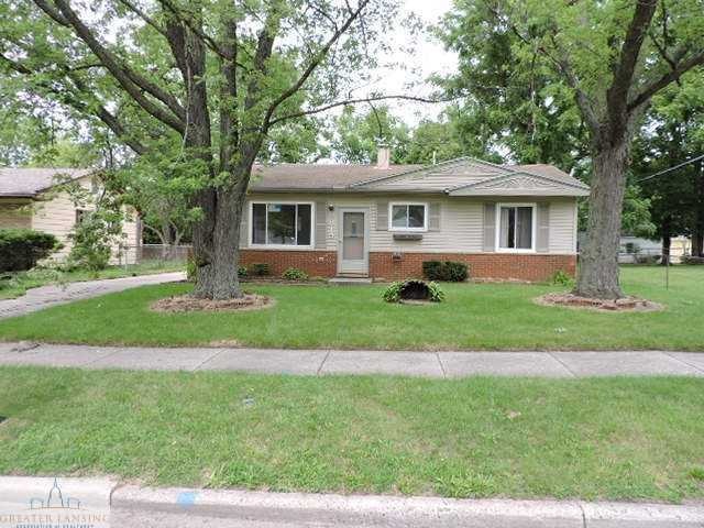 3815 Berwick Dr, Lansing, MI 48911 - photo 1