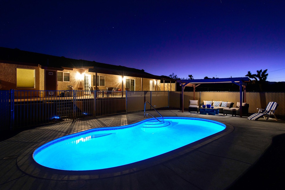 kgoff1019_nightpoolB-1