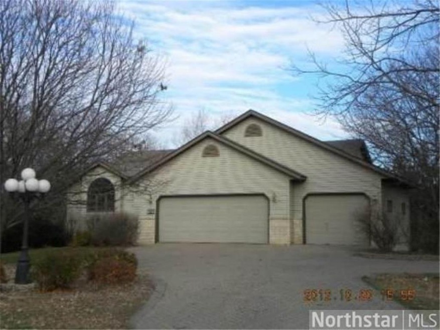 Fantastic rambler on 1 acre lot!