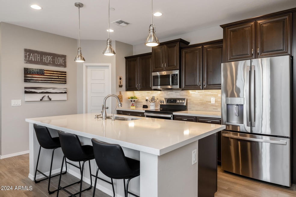 9)KITCHEN