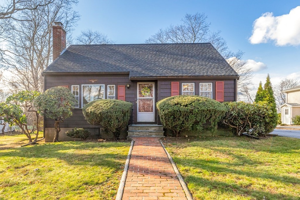 51 Sunset Dr, Beverly, MA 01915 - photo 1