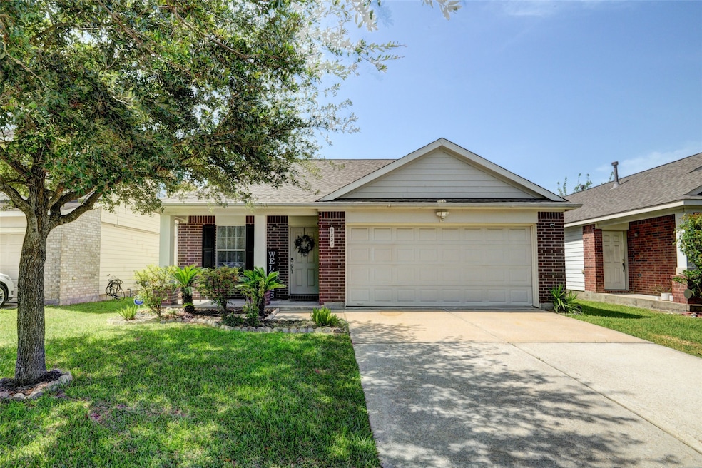 9222 Wolcott Park Ln, Houston, TX 77075 - photo 1