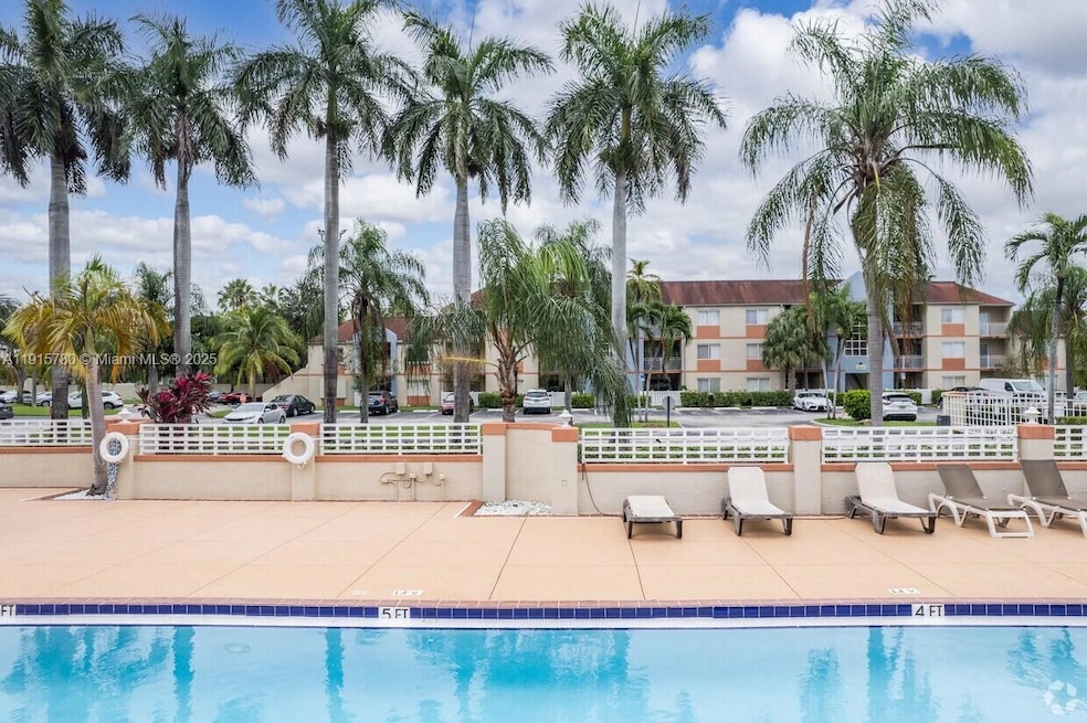18890 NW 57th Ave unit 210, Hialeah, FL 33015 - photo 1