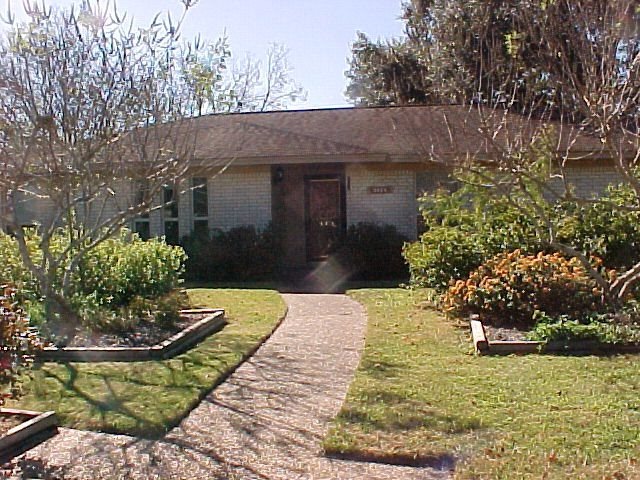 3928 Wickersham St, Bay City, TX 77414 - photo 1