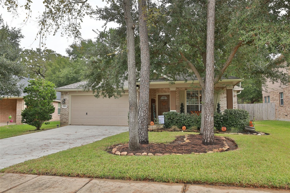18818 Squirrel Oaks Dr, Magnolia, TX 77355 - photo 1