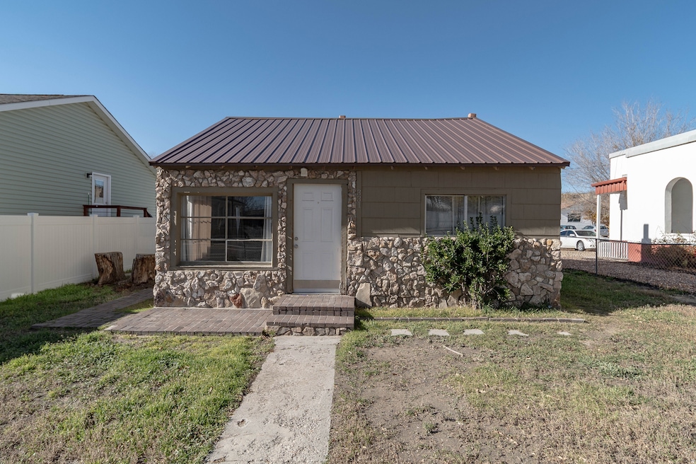 331 N 400 E, Price, UT 84501 - photo 1