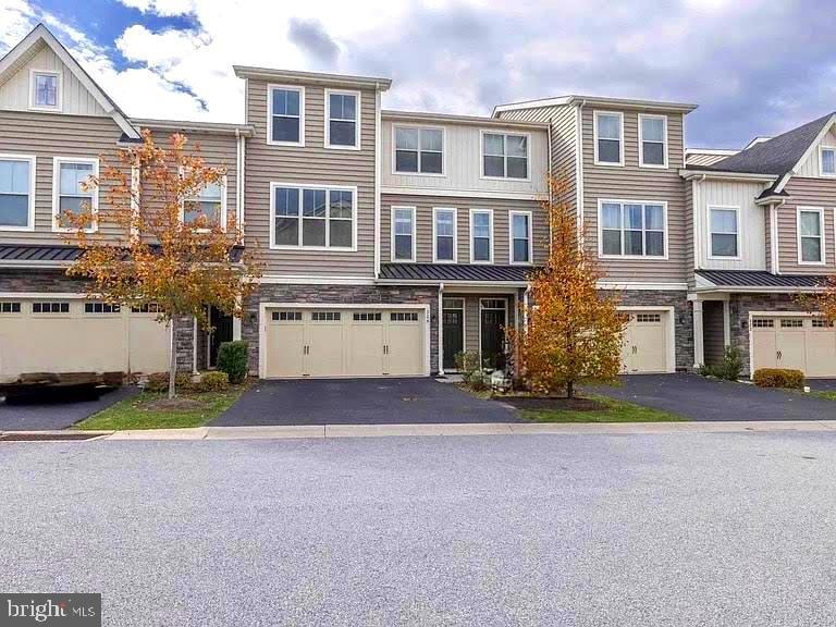 326 Redbud Ln, Kennett Square, PA 19348 - photo 1