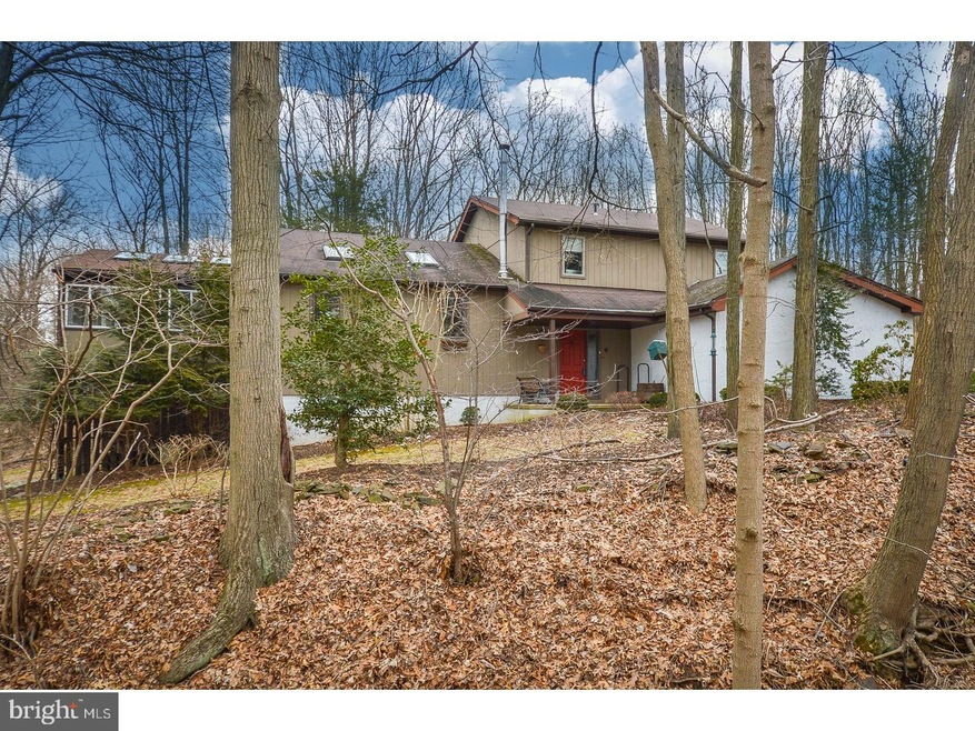 6079 Schlentz Hill Rd, Pipersville, PA 18947 - photo 1