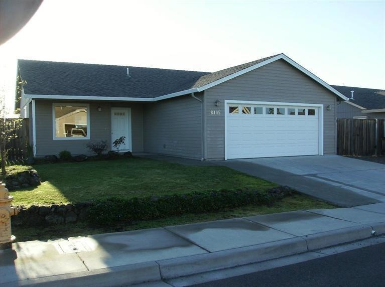 8405 Kyra Ln, White City, OR 97503 - photo 1