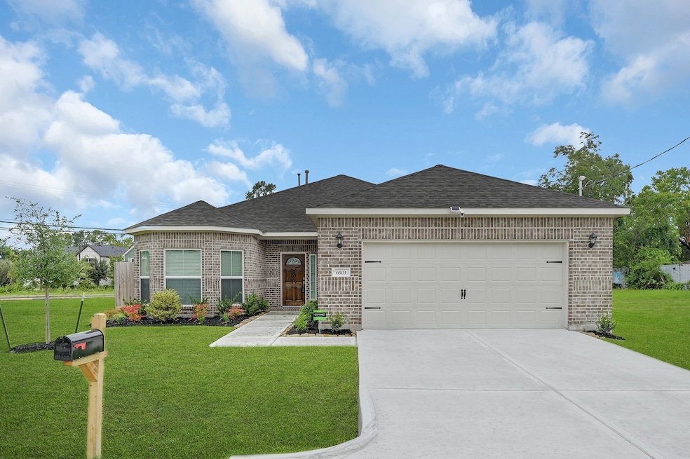 6503 Radcliffe St, Houston, TX 77091 - photo 1